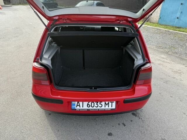 Червоний Фольксваген Гольф, об'ємом двигуна 1.4 л та пробігом 209 тис. км за 3850 $, фото 11 на Automoto.ua