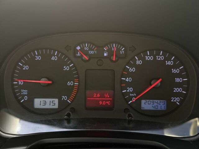 Червоний Фольксваген Гольф, об'ємом двигуна 1.4 л та пробігом 209 тис. км за 3850 $, фото 21 на Automoto.ua