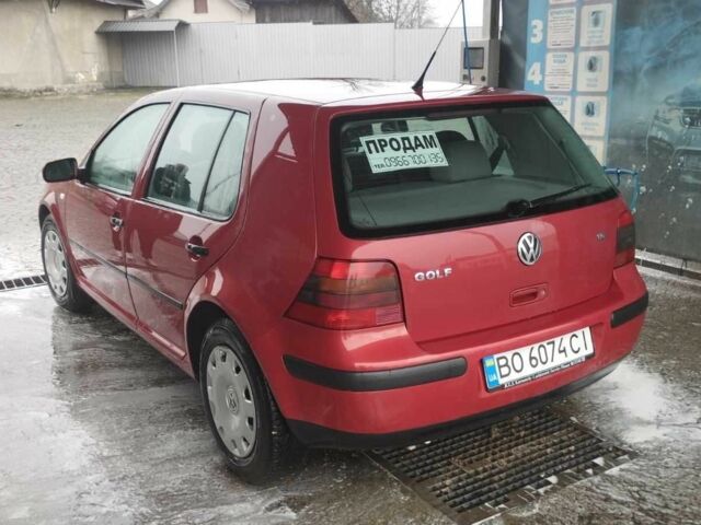 Красный Фольксваген Гольф, объемом двигателя 1.6 л и пробегом 205 тыс. км за 3700 $, фото 2 на Automoto.ua