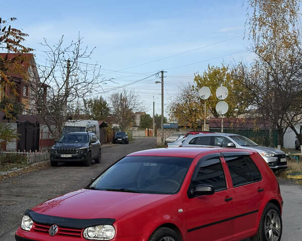 Червоний Фольксваген Гольф, об'ємом двигуна 1.39 л та пробігом 209 тис. км за 3850 $, фото 37 на Automoto.ua