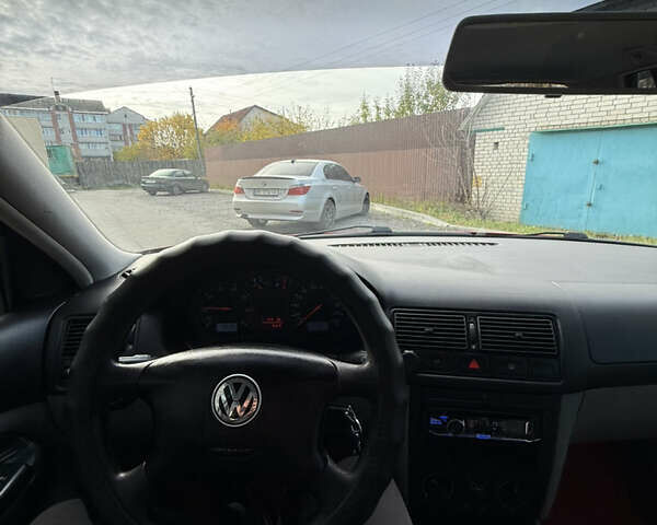 Червоний Фольксваген Гольф, об'ємом двигуна 1.39 л та пробігом 209 тис. км за 3850 $, фото 29 на Automoto.ua