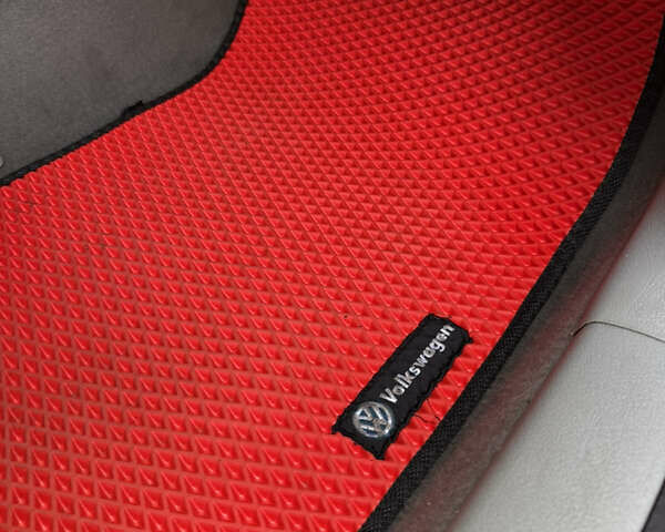 Червоний Фольксваген Гольф, об'ємом двигуна 1.39 л та пробігом 209 тис. км за 3850 $, фото 22 на Automoto.ua