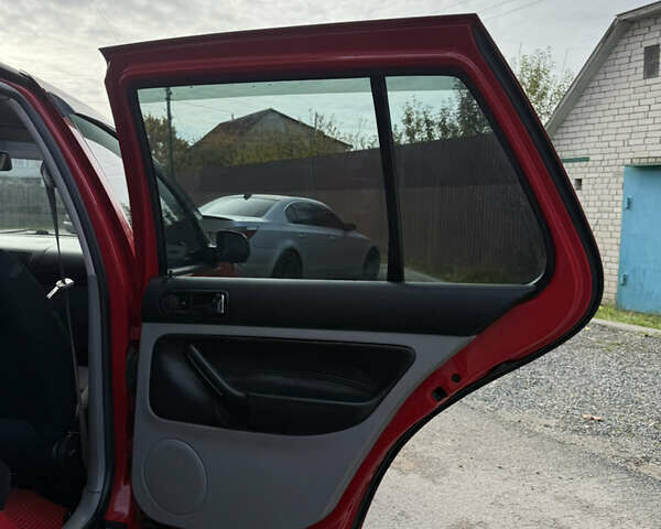 Червоний Фольксваген Гольф, об'ємом двигуна 1.39 л та пробігом 209 тис. км за 3850 $, фото 35 на Automoto.ua