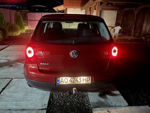 Красный Фольксваген Гольф, объемом двигателя 1.4 л и пробегом 198 тыс. км за 4500 $, фото 18 на Automoto.ua