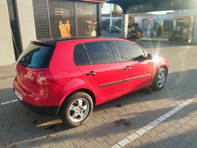 Красный Фольксваген Гольф, объемом двигателя 1.4 л и пробегом 184 тыс. км за 4850 $, фото 3 на Automoto.ua