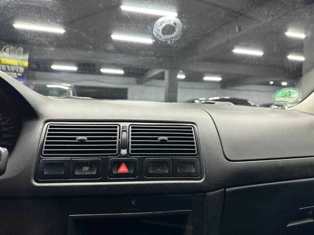 Фольксваген Гольф 2003 в Черновцах на Automoto.ua Красный Фольксваген Гольф, объемом двигателя 1.6 л и пробегом 290 тыс. км за 4800 $, фото 12 на Automoto.ua