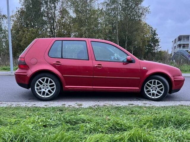 Красный Фольксваген Гольф, объемом двигателя 1.8 л и пробегом 233 тыс. км за 1554 $, фото 6 на Automoto.ua