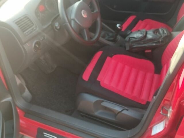 Красный Фольксваген Гольф, объемом двигателя 1.4 л и пробегом 184 тыс. км за 4850 $, фото 7 на Automoto.ua