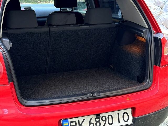 Красный Фольксваген Гольф, объемом двигателя 1.4 л и пробегом 0 тыс. км за 3400 $, фото 4 на Automoto.ua