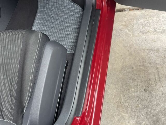 Красный Фольксваген Гольф, объемом двигателя 1.4 л и пробегом 198 тыс. км за 4500 $, фото 14 на Automoto.ua