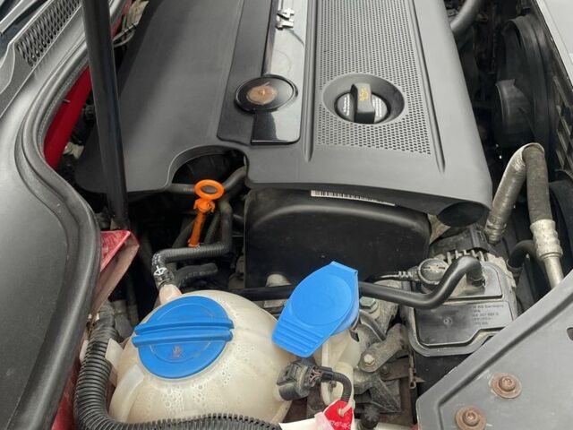 Красный Фольксваген Гольф, объемом двигателя 1.4 л и пробегом 198 тыс. км за 4500 $, фото 17 на Automoto.ua