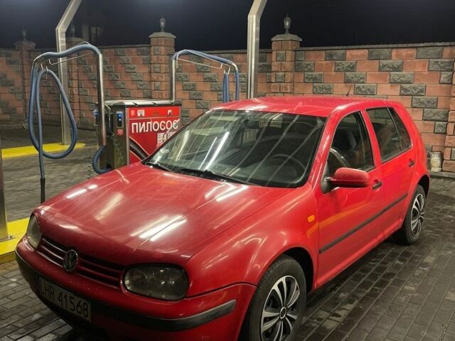 Червоний Фольксваген Гольф, об'ємом двигуна 1.6 л та пробігом 250 тис. км за 1350 $, фото 1 на Automoto.ua