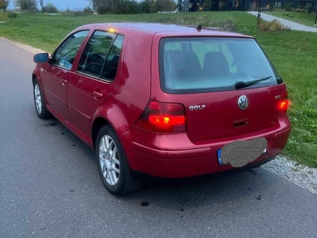 Красный Фольксваген Гольф, объемом двигателя 1.8 л и пробегом 233 тыс. км за 1554 $, фото 11 на Automoto.ua