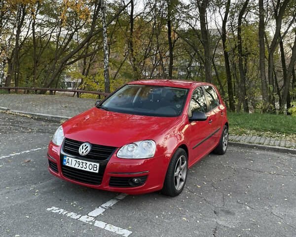 Червоний Фольксваген Гольф, об'ємом двигуна 1.6 л та пробігом 244 тис. км за 6200 $, фото 1 на Automoto.ua