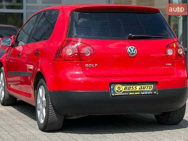 Красный Фольксваген Гольф, объемом двигателя 1.39 л и пробегом 198 тыс. км за 6300 $, фото 3 на Automoto.ua