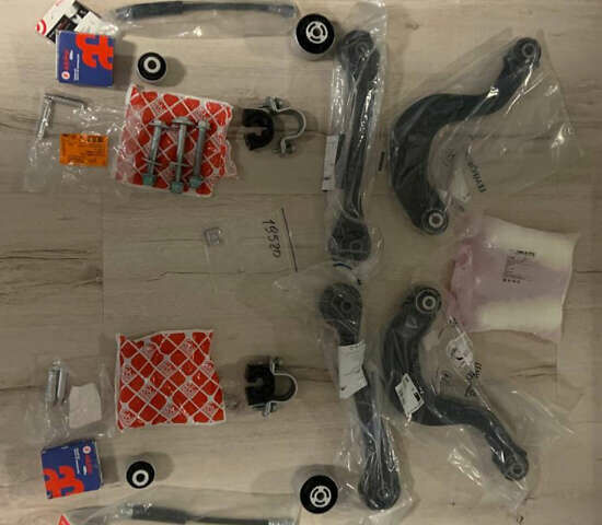 Червоний Фольксваген Гольф, об'ємом двигуна 1.6 л та пробігом 244 тис. км за 6200 $, фото 14 на Automoto.ua