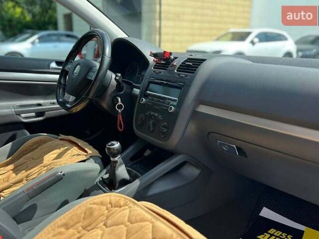 Красный Фольксваген Гольф, объемом двигателя 1.39 л и пробегом 198 тыс. км за 6300 $, фото 20 на Automoto.ua