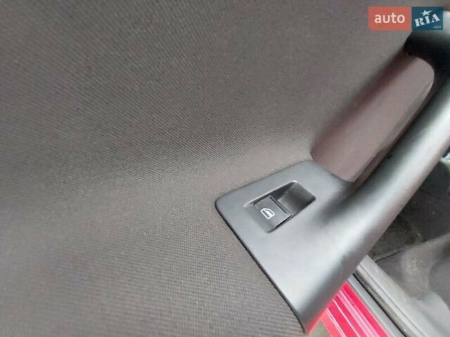 Червоний Фольксваген Гольф, об'ємом двигуна 1.9 л та пробігом 283 тис. км за 5000 $, фото 47 на Automoto.ua