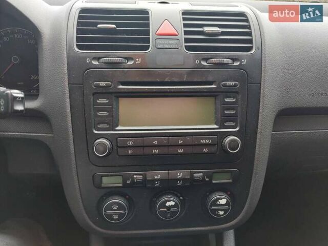 Червоний Фольксваген Гольф, об'ємом двигуна 1.9 л та пробігом 283 тис. км за 5000 $, фото 34 на Automoto.ua