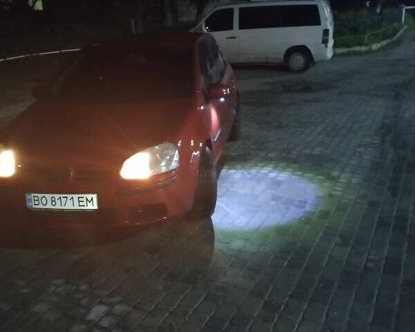 Красный Фольксваген Гольф, объемом двигателя 1.39 л и пробегом 150 тыс. км за 7500 $, фото 7 на Automoto.ua