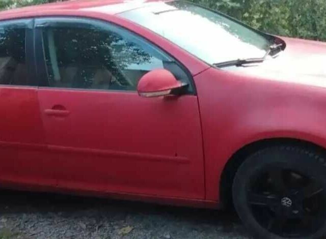 Красный Фольксваген Гольф, объемом двигателя 2 л и пробегом 286 тыс. км за 3950 $, фото 19 на Automoto.ua