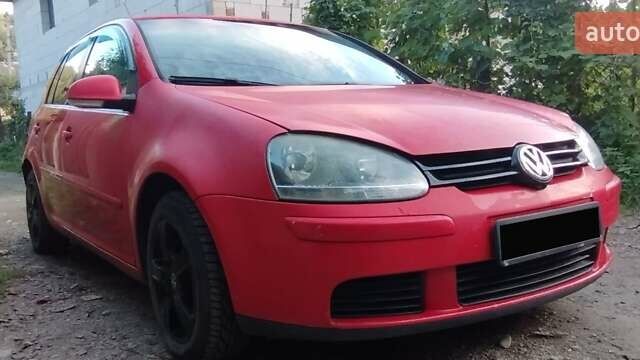 Красный Фольксваген Гольф, объемом двигателя 2 л и пробегом 286 тыс. км за 4200 $, фото 8 на Automoto.ua