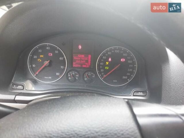 Красный Фольксваген Гольф, объемом двигателя 1.98 л и пробегом 312 тыс. км за 5200 $, фото 4 на Automoto.ua