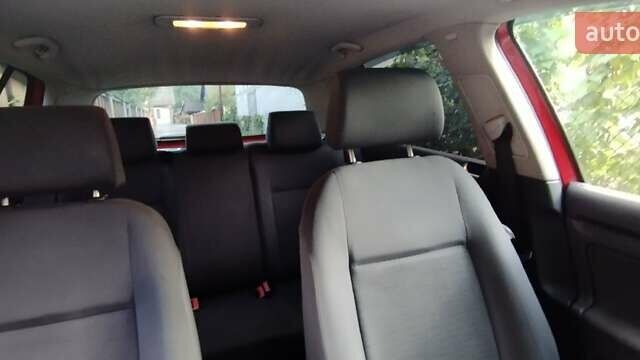 Красный Фольксваген Гольф, объемом двигателя 2 л и пробегом 286 тыс. км за 4200 $, фото 32 на Automoto.ua