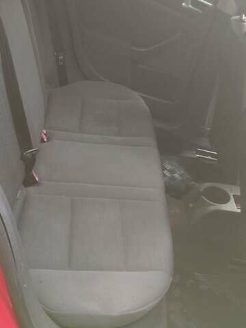 Красный Фольксваген Гольф, объемом двигателя 2 л и пробегом 286 тыс. км за 4200 $, фото 20 на Automoto.ua