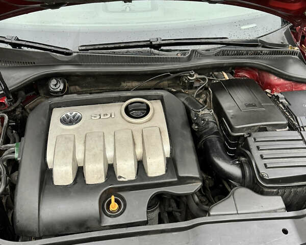 Красный Фольксваген Гольф, объемом двигателя 1.97 л и пробегом 330 тыс. км за 6500 $, фото 8 на Automoto.ua