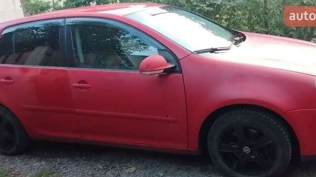 Красный Фольксваген Гольф, объемом двигателя 2 л и пробегом 286 тыс. км за 4200 $, фото 31 на Automoto.ua