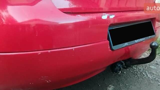 Красный Фольксваген Гольф, объемом двигателя 2 л и пробегом 286 тыс. км за 4200 $, фото 28 на Automoto.ua