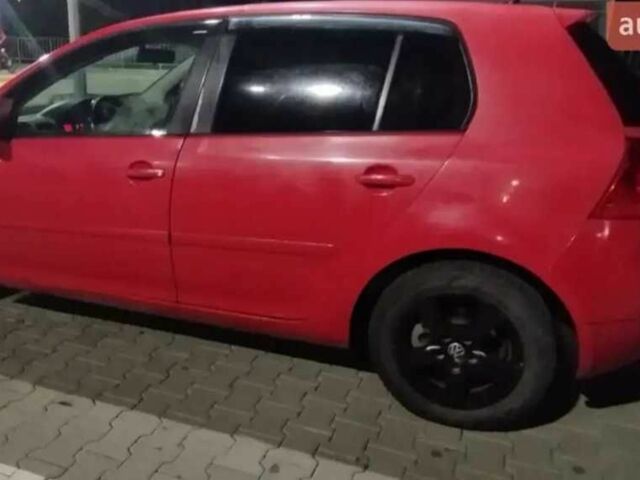 Красный Фольксваген Гольф, объемом двигателя 2 л и пробегом 286 тыс. км за 3950 $, фото 13 на Automoto.ua