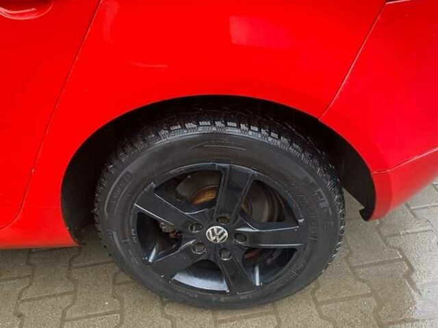 Красный Фольксваген Гольф, объемом двигателя 2 л и пробегом 287 тыс. км за 3850 $, фото 4 на Automoto.ua