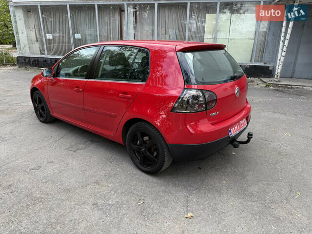 Червоний Фольксваген Гольф, об'ємом двигуна 1.6 л та пробігом 239 тис. км за 6000 $, фото 4 на Automoto.ua