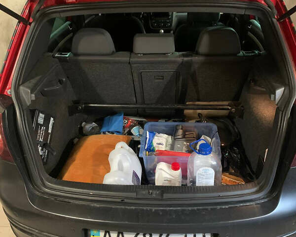 Червоний Фольксваген Гольф, об'ємом двигуна 1.6 л та пробігом 145 тис. км за 7500 $, фото 8 на Automoto.ua