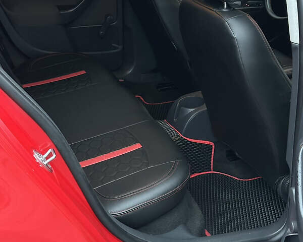 Красный Фольксваген Гольф, объемом двигателя 1.9 л и пробегом 425 тыс. км за 5450 $, фото 15 на Automoto.ua