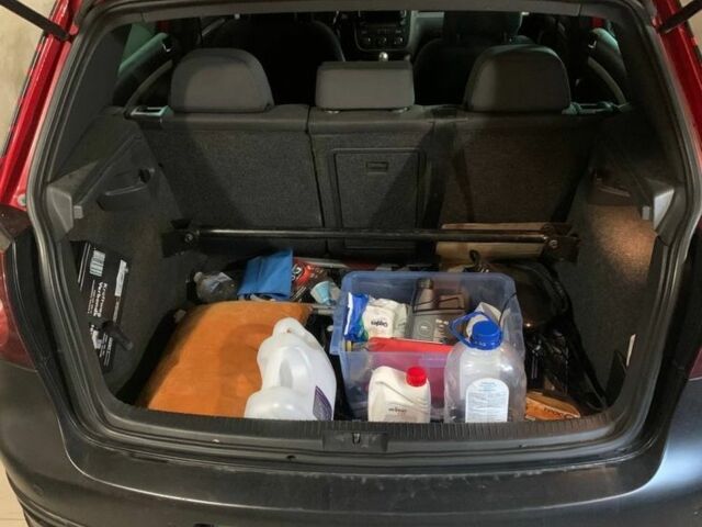 Красный Фольксваген Гольф, объемом двигателя 1.6 л и пробегом 147 тыс. км за 7500 $, фото 7 на Automoto.ua