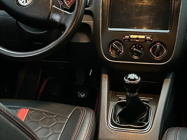 Червоний Фольксваген Гольф, об'ємом двигуна 1.9 л та пробігом 425 тис. км за 5450 $, фото 20 на Automoto.ua