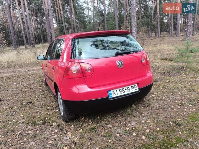 Красный Фольксваген Гольф, объемом двигателя 1.6 л и пробегом 250 тыс. км за 6700 $, фото 4 на Automoto.ua