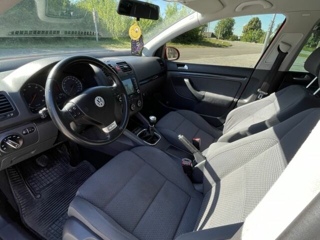 Червоний Фольксваген Гольф, об'ємом двигуна 1.4 л та пробігом 205 тис. км за 7200 $, фото 7 на Automoto.ua