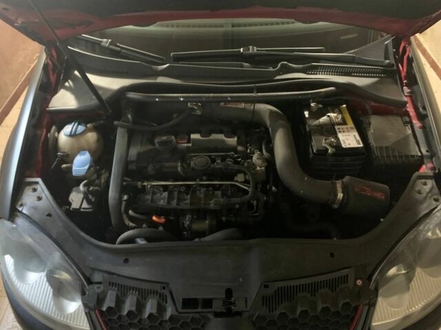 Красный Фольксваген Гольф, объемом двигателя 1.6 л и пробегом 147 тыс. км за 7500 $, фото 6 на Automoto.ua