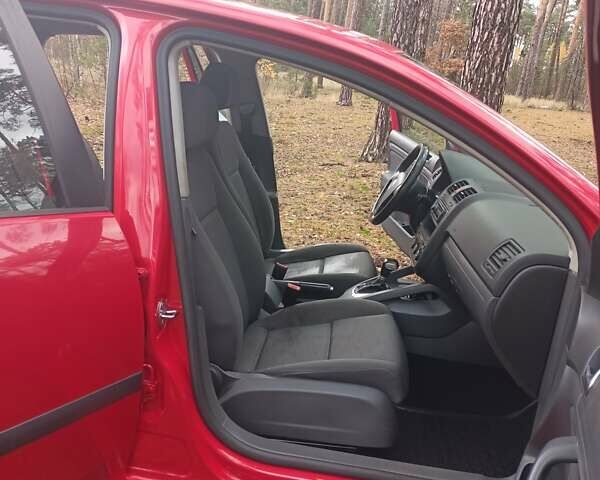 Красный Фольксваген Гольф, объемом двигателя 1.6 л и пробегом 250 тыс. км за 6700 $, фото 15 на Automoto.ua