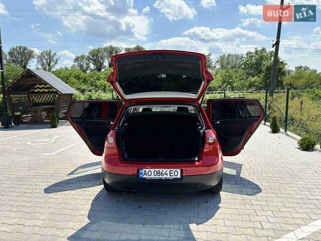 Красный Фольксваген Гольф, объемом двигателя 1.39 л и пробегом 225 тыс. км за 5500 $, фото 7 на Automoto.ua
