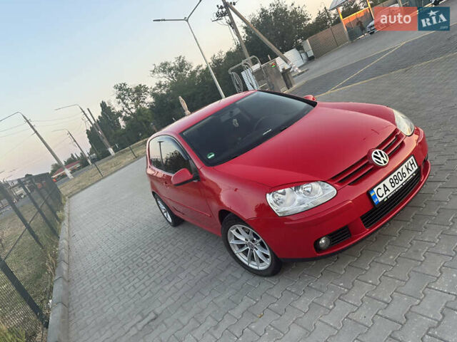Фольксваген Гольф 2006 в Кропивницком (Кировограде) на Automoto.ua Красный Фольксваген Гольф, объемом двигателя 1.6 л и пробегом 242 тыс. км за 5900 $, фото 23 на Automoto.ua