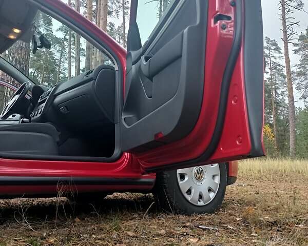 Красный Фольксваген Гольф, объемом двигателя 1.6 л и пробегом 250 тыс. км за 6700 $, фото 16 на Automoto.ua