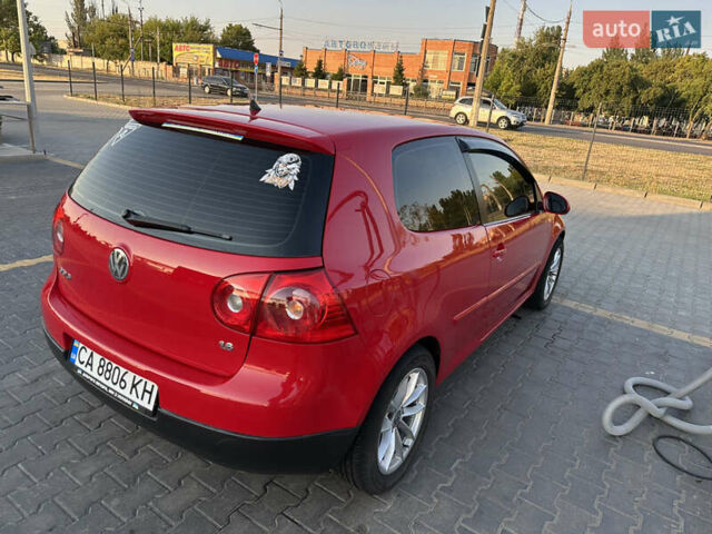 Фольксваген Гольф 2006 в Кропивницком (Кировограде) на Automoto.ua Красный Фольксваген Гольф, объемом двигателя 1.6 л и пробегом 242 тыс. км за 5900 $, фото 17 на Automoto.ua