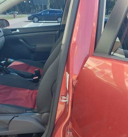 Красный Фольксваген Гольф, объемом двигателя 2 л и пробегом 316 тыс. км за 5000 $, фото 39 на Automoto.ua