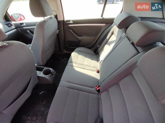 Червоний Фольксваген Гольф, об'ємом двигуна 1.6 л та пробігом 218 тис. км за 5500 $, фото 36 на Automoto.ua