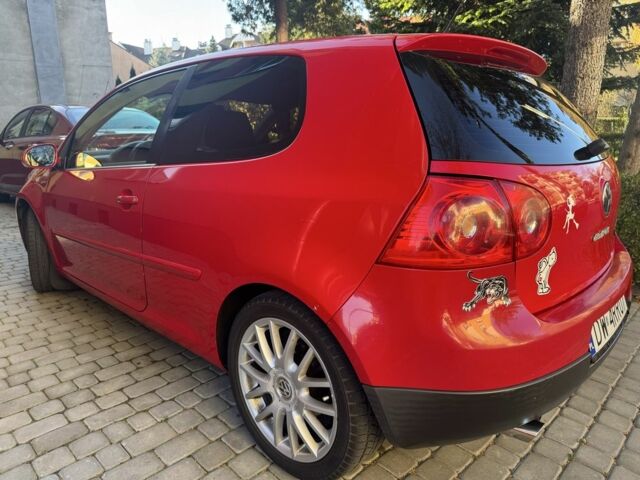 Красный Фольксваген Гольф, объемом двигателя 1.4 л и пробегом 248 тыс. км за 2500 $, фото 10 на Automoto.ua